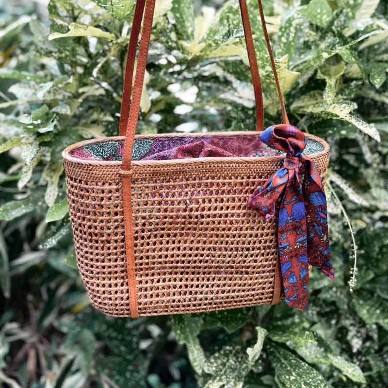 Tas Tote Rotan Anyam Jaring